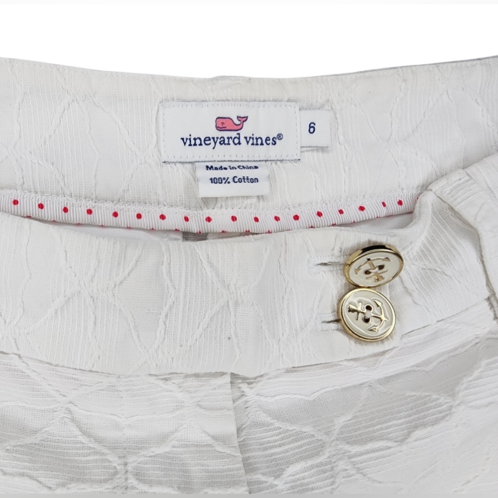 Vineyard Vines White Embossed Shorts, Womens 6 - Picture 3 of 4